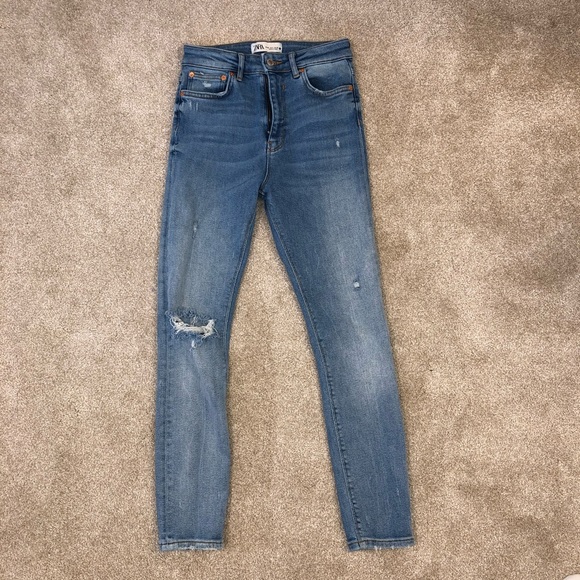 Zara High-Waisted Light Wash Skinny Jeans